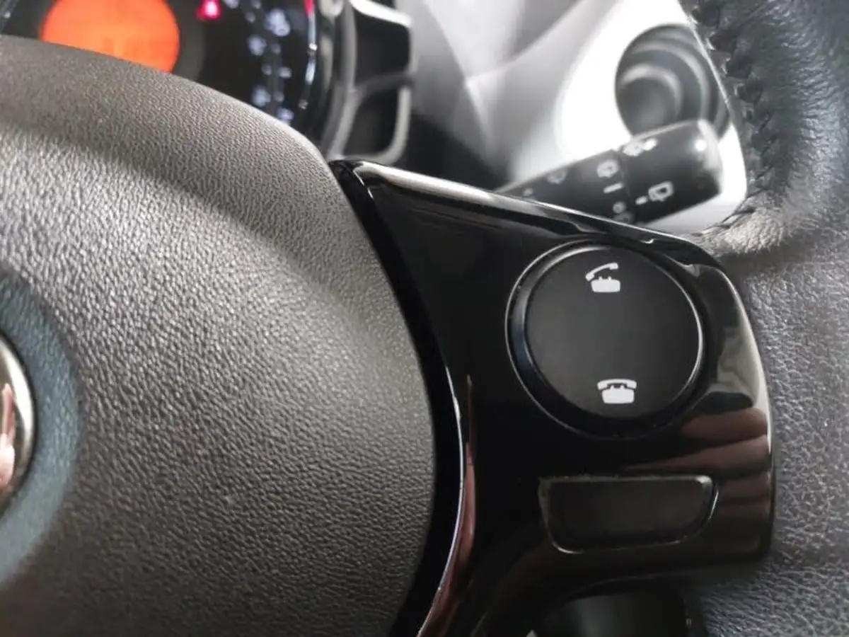 2018-toyota-aygo-10-vvt-i-x-press-71bhp-big-16