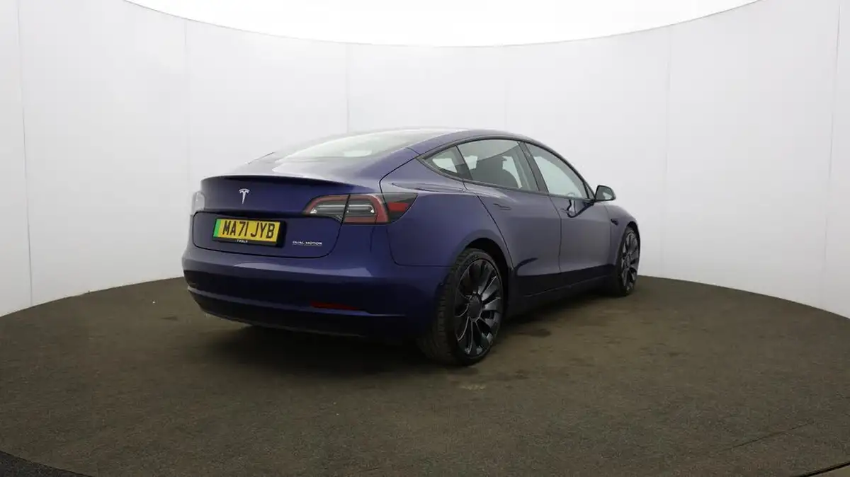 2021-tesla-model-3-e-performance-awd-big-61