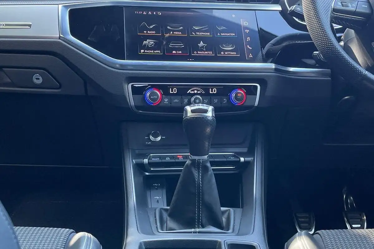 2023-audi-q3-15-35-tfsi-s-line-cod-station-wagon-big-39