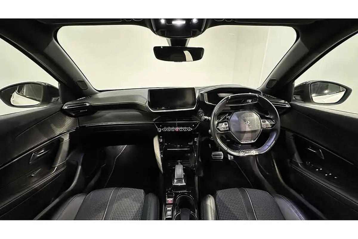2021-peugeot-2008-suv-e-gt-big-1