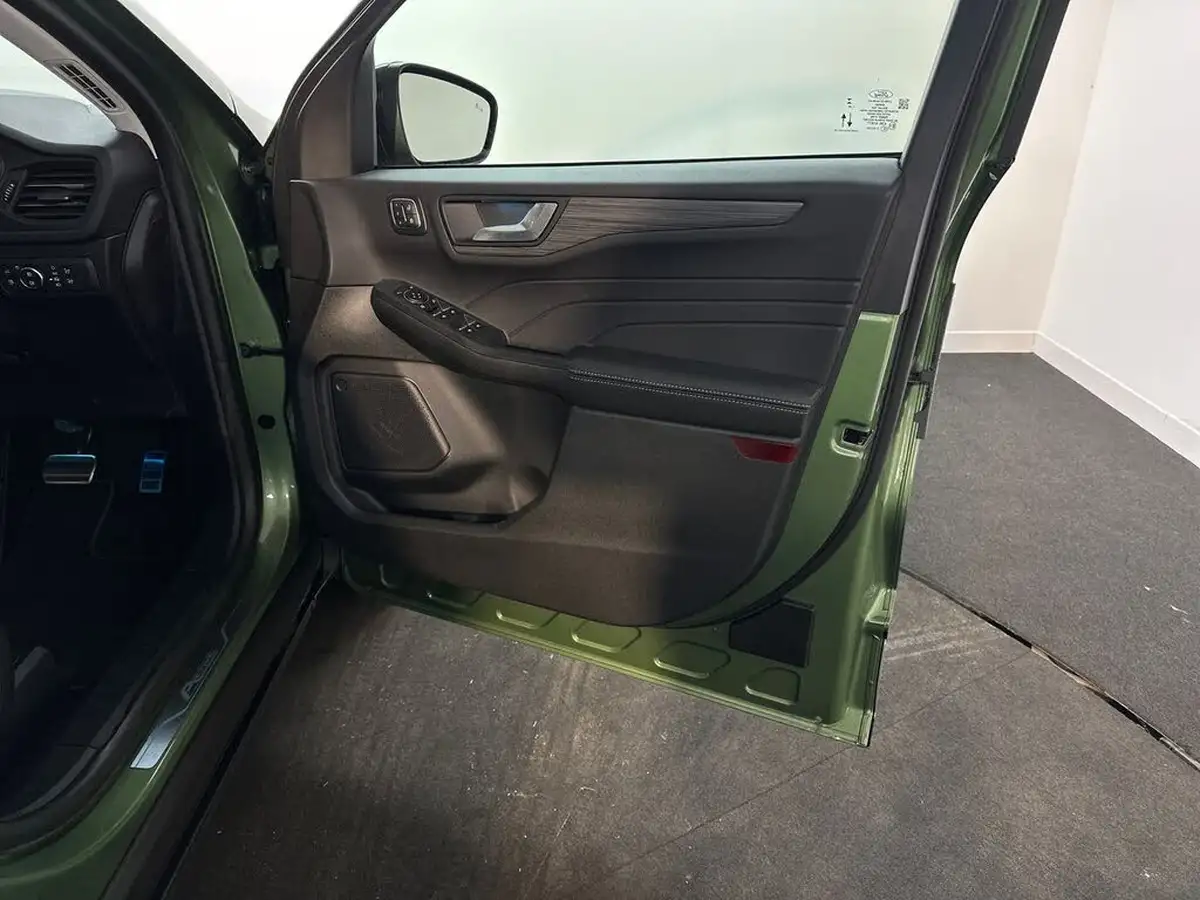 2025-ford-kuga-25t-active-243ps-phev-big-34