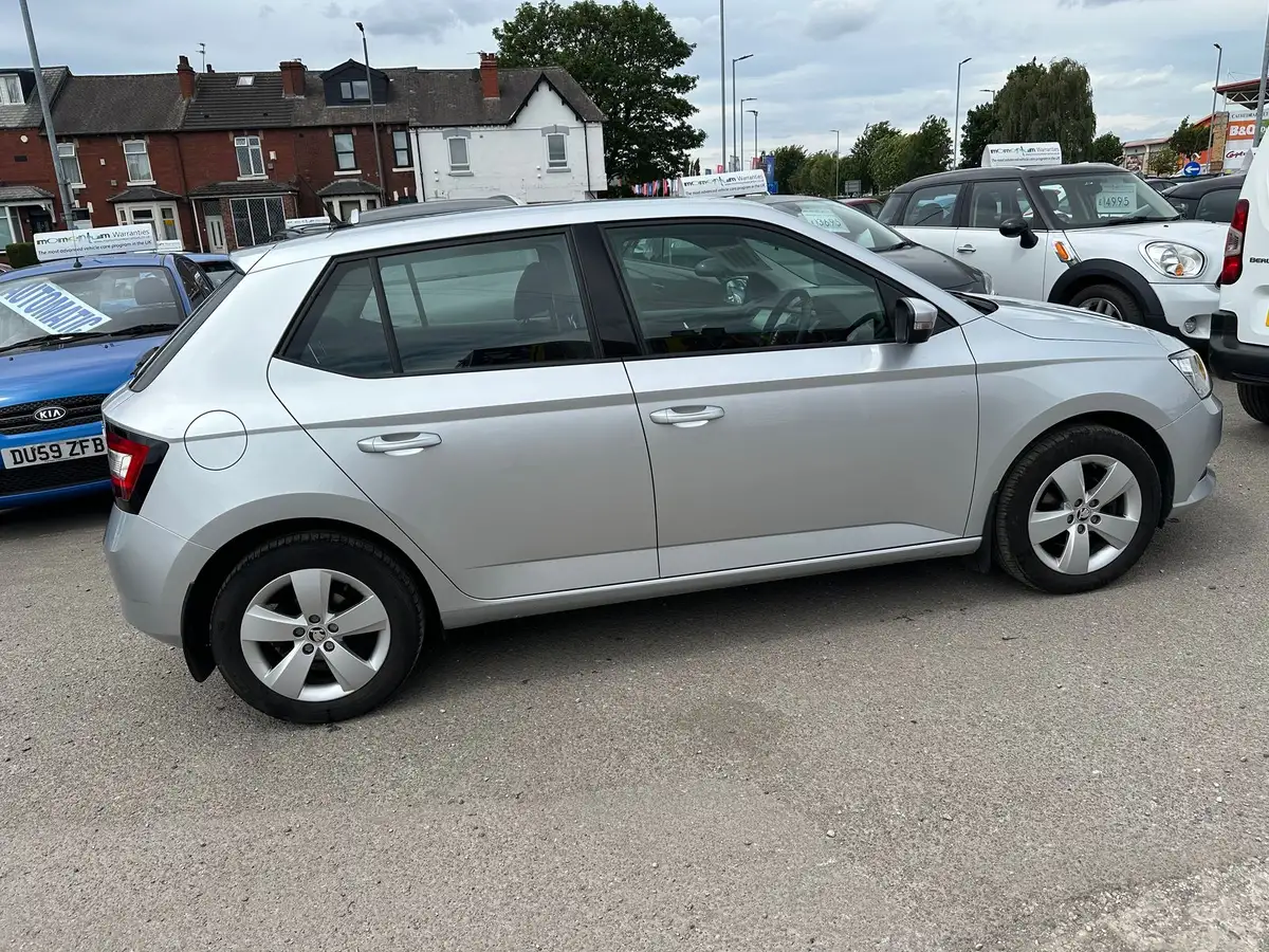 2018-skoda-fabia-10-tsi-se-95ps-ss-hatchback-big-1