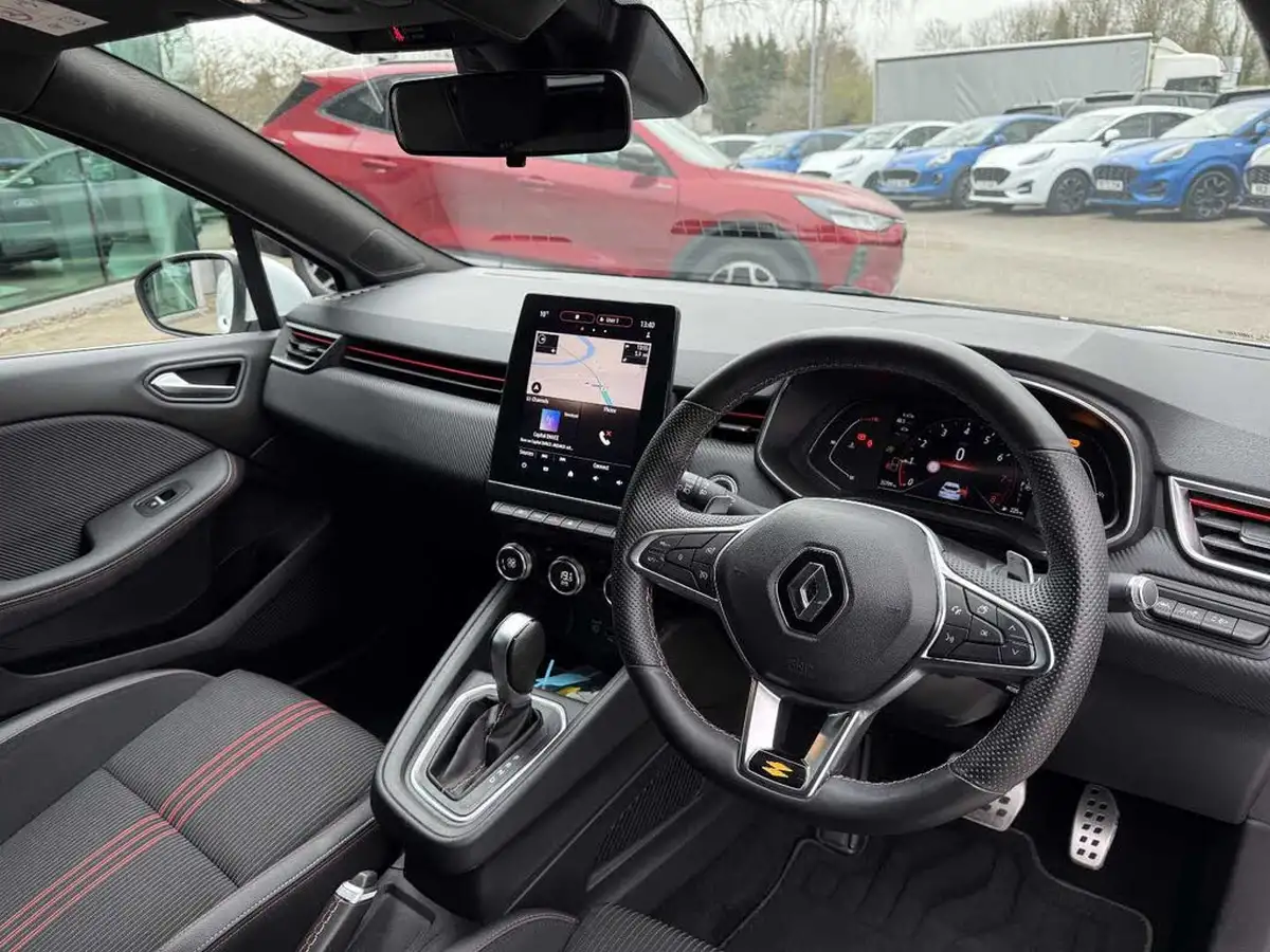 2019-renault-clio-13-tce-rs-line-big-12