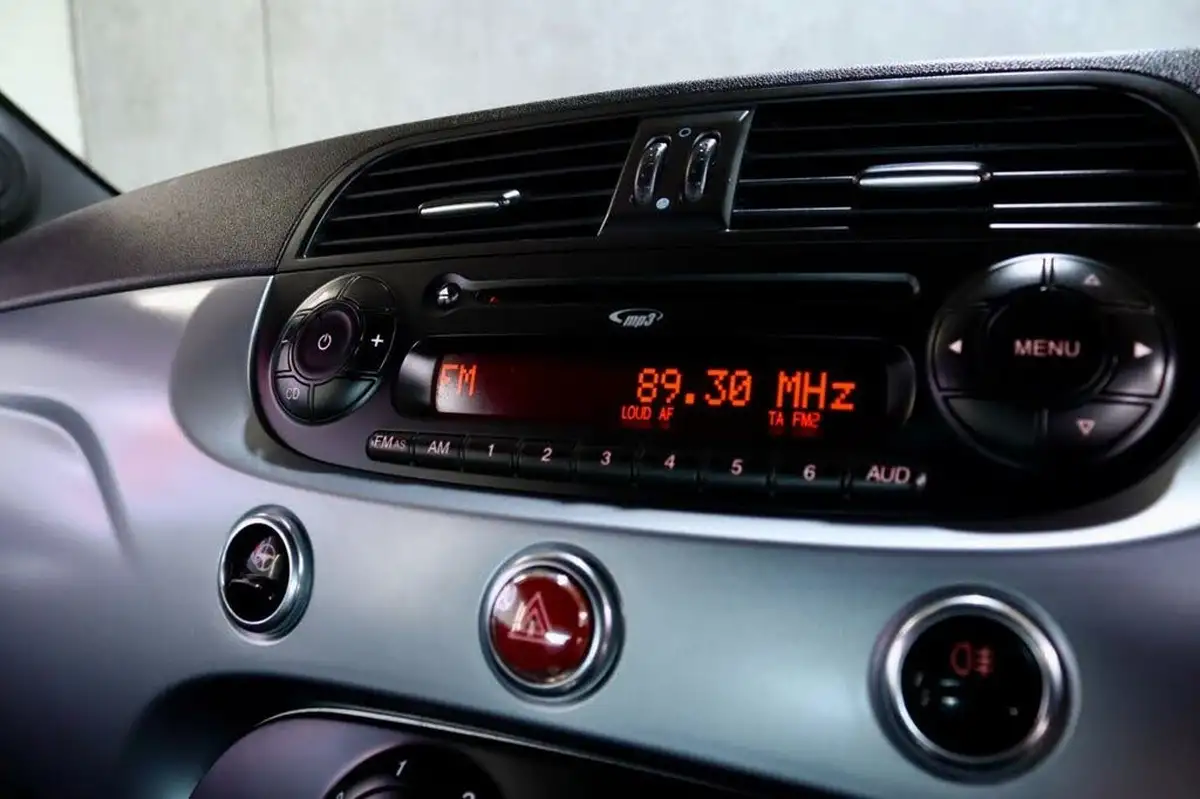 2014-fiat-500-12-s-big-23
