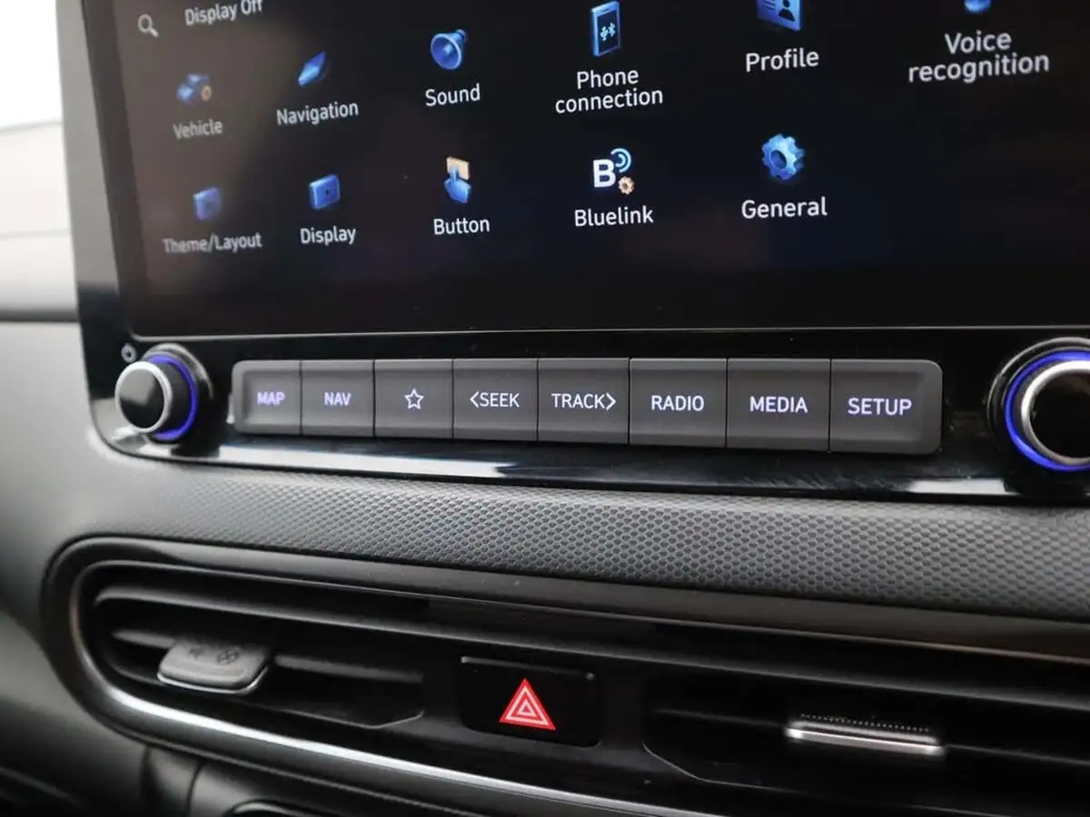 2022-hyundai-kona-16-gdi-premium-big-28