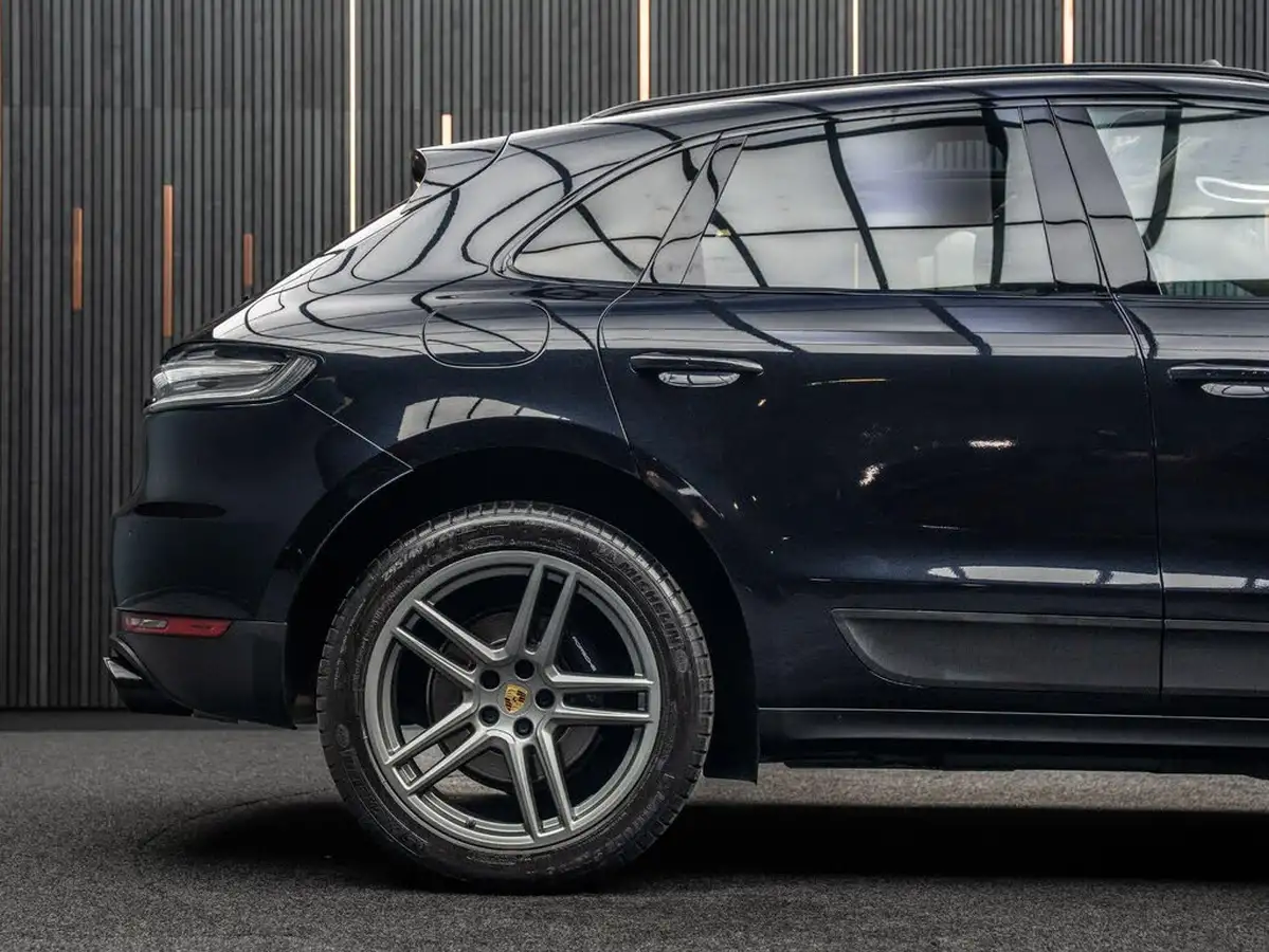 2021-porsche-macan-20-245ps-big-18