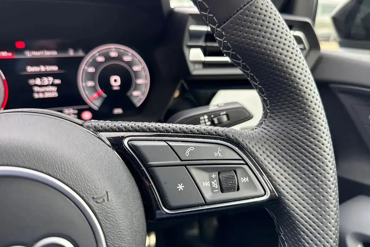 2024-audi-a3-15-35-tfsi-black-edition-saloon-4d-big-23