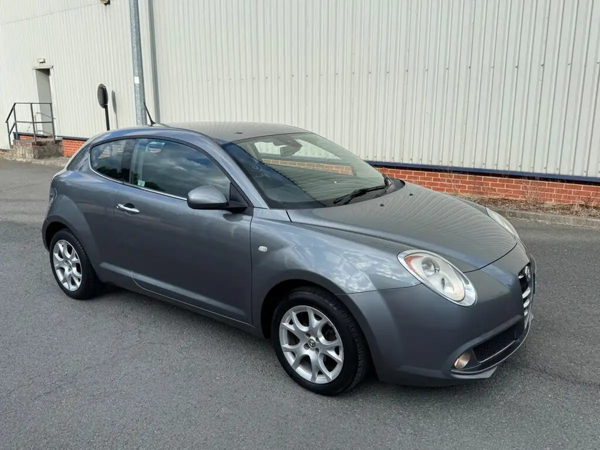 2009-alfa-romeo-mito-14-lusso-16v-big-4