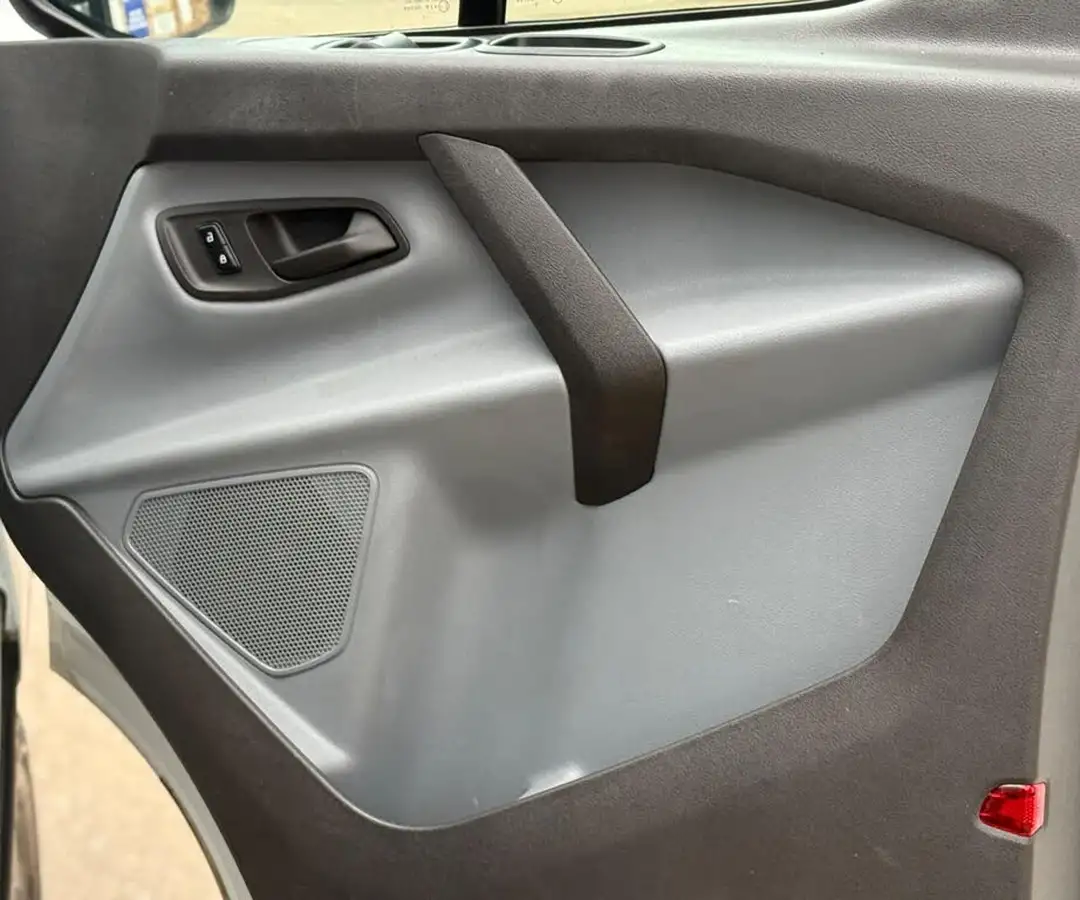 2017-ford-transit-custom-20tdci-310-l1h1-105pseu6-panel-van-big-19