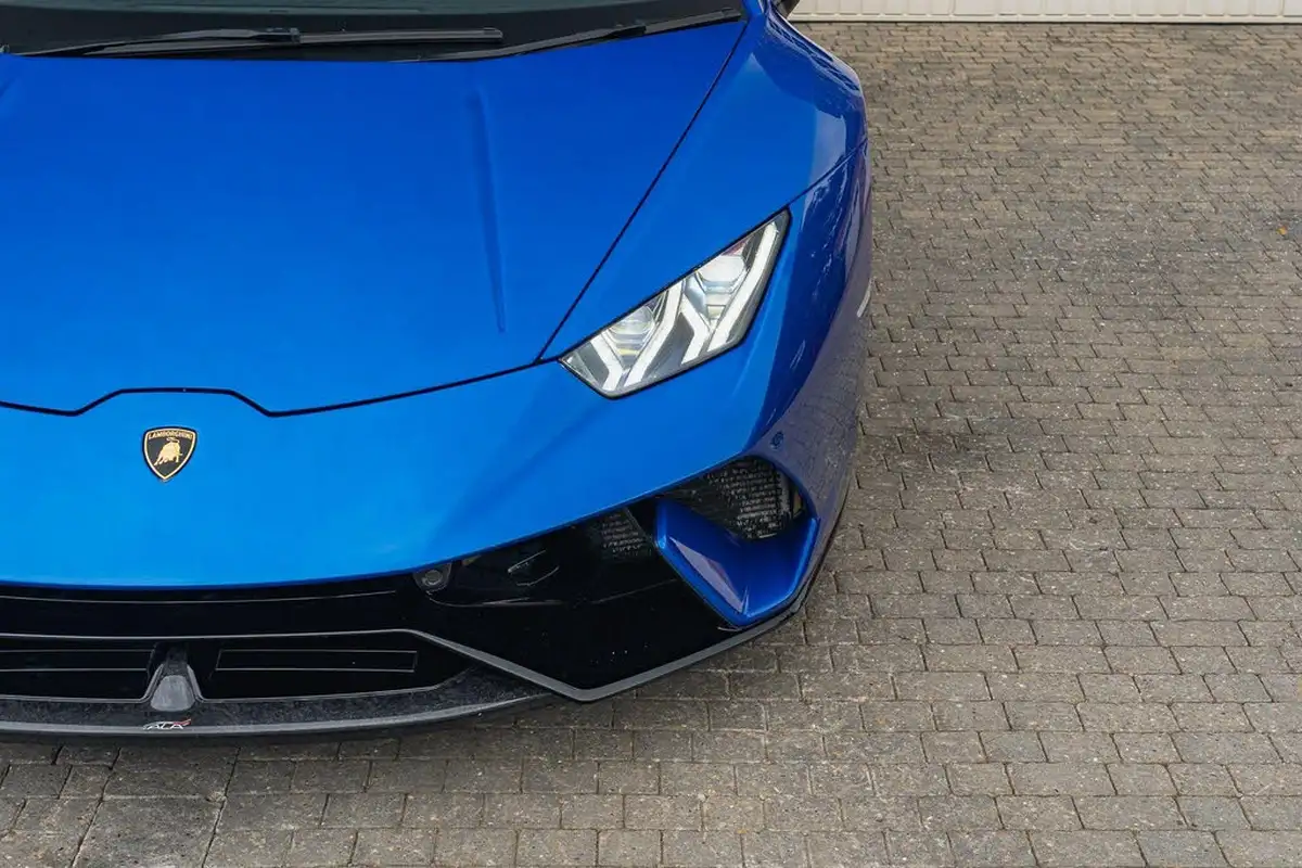 2018-lamborghini-huracan-52-performante-coupe-big-12