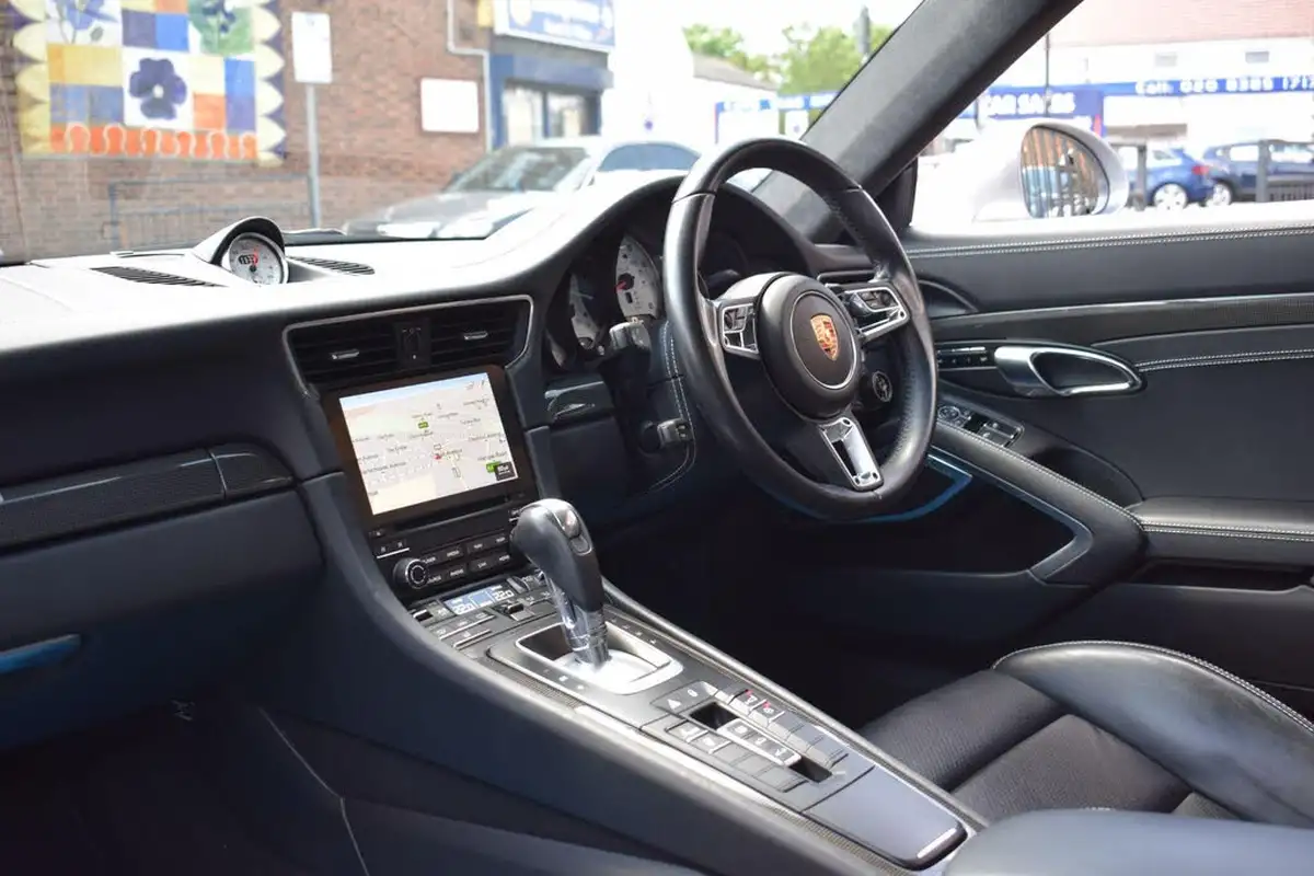 2016-porsche-911-38-turbo-s-coupe-big-1