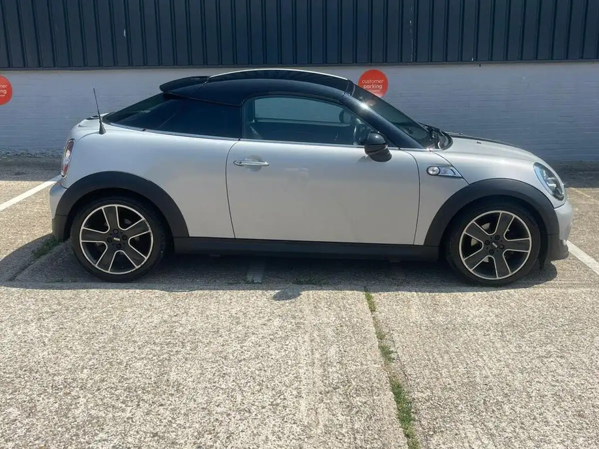 2011-mini-cooper-20td-cooper-sd-avenue-coupe-3d-auto-big-37
