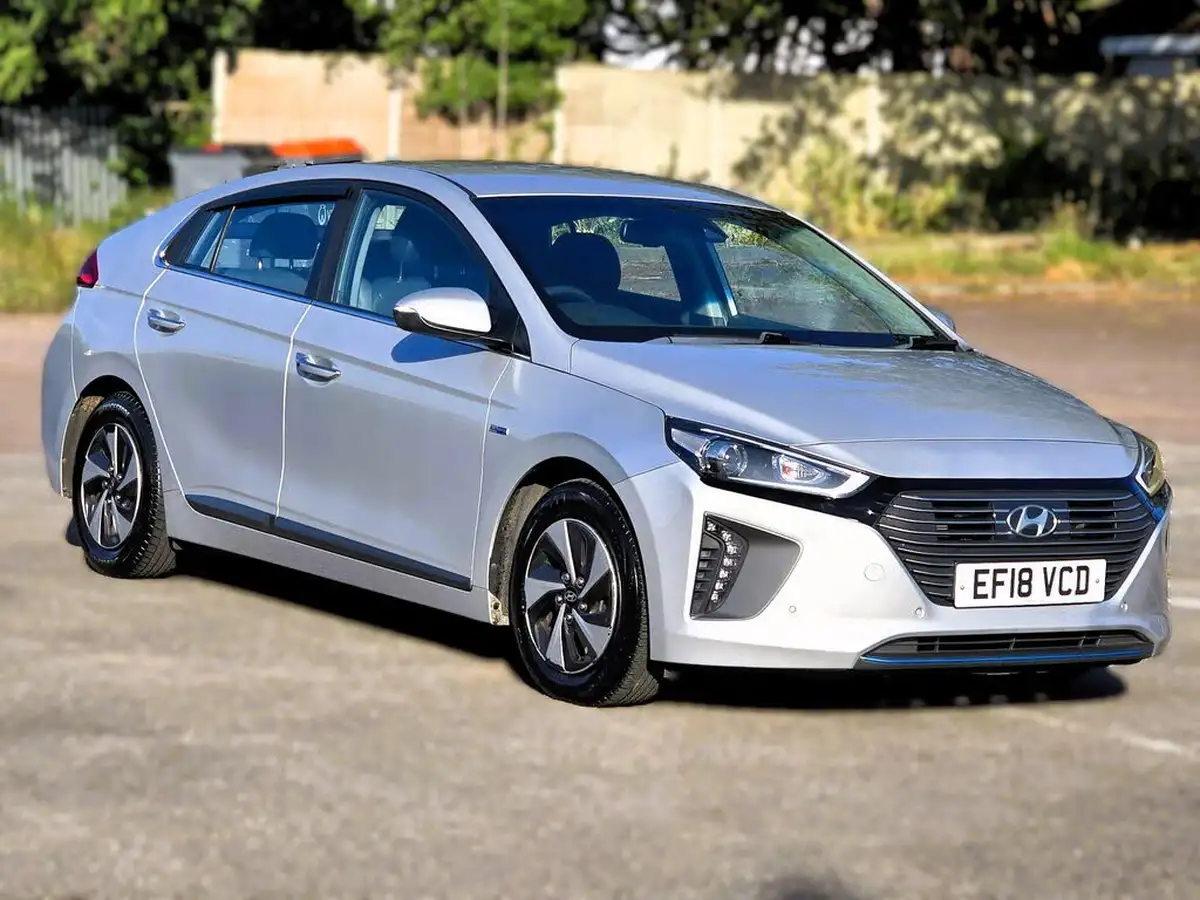 2018-hyundai-ioniq-16-gdi-premium-se-hybrid-big-7