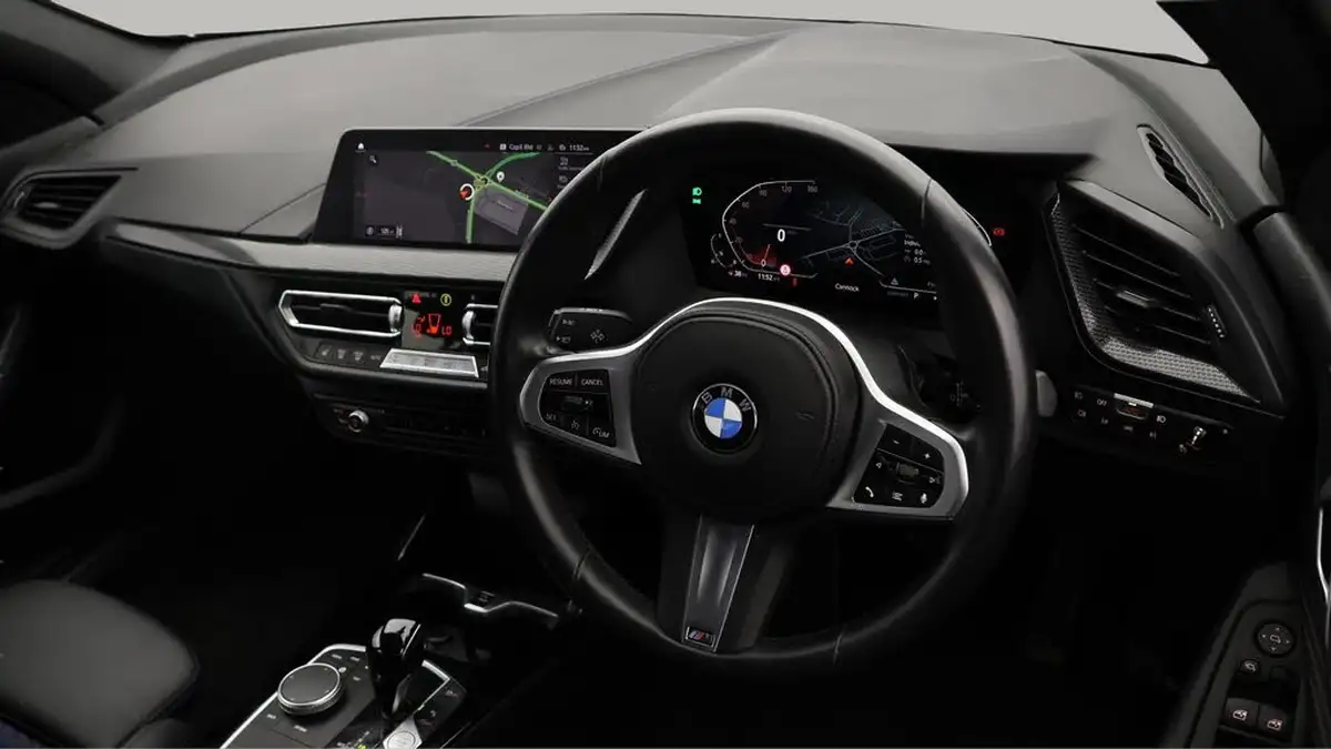 2022-bmw-1-series-15-118i-m-sport-lcp-dct-big-9