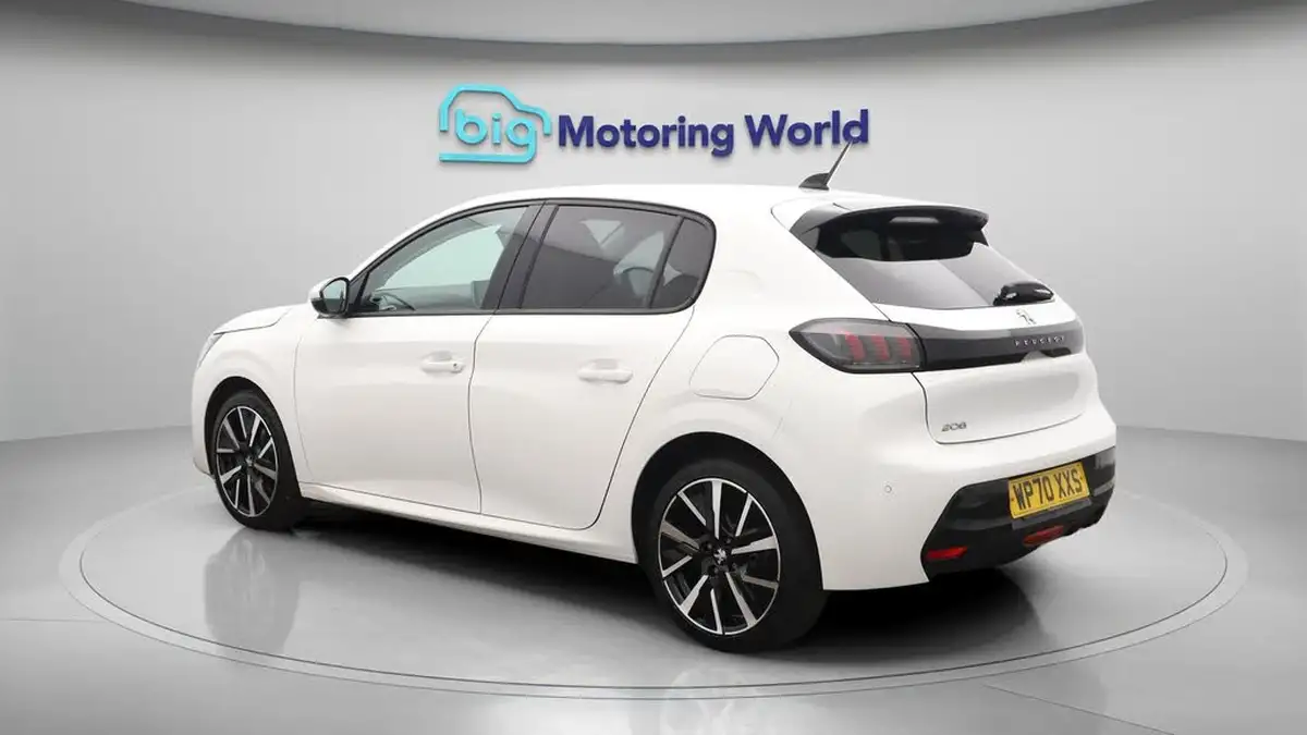 2020-peugeot-208-12-puretech-allure-premium-100bhp-big-5
