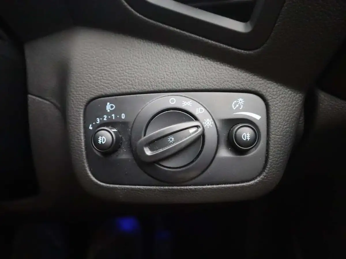 2018-ford-kuga-20tdci-titanium-120ps-powershift-big-37