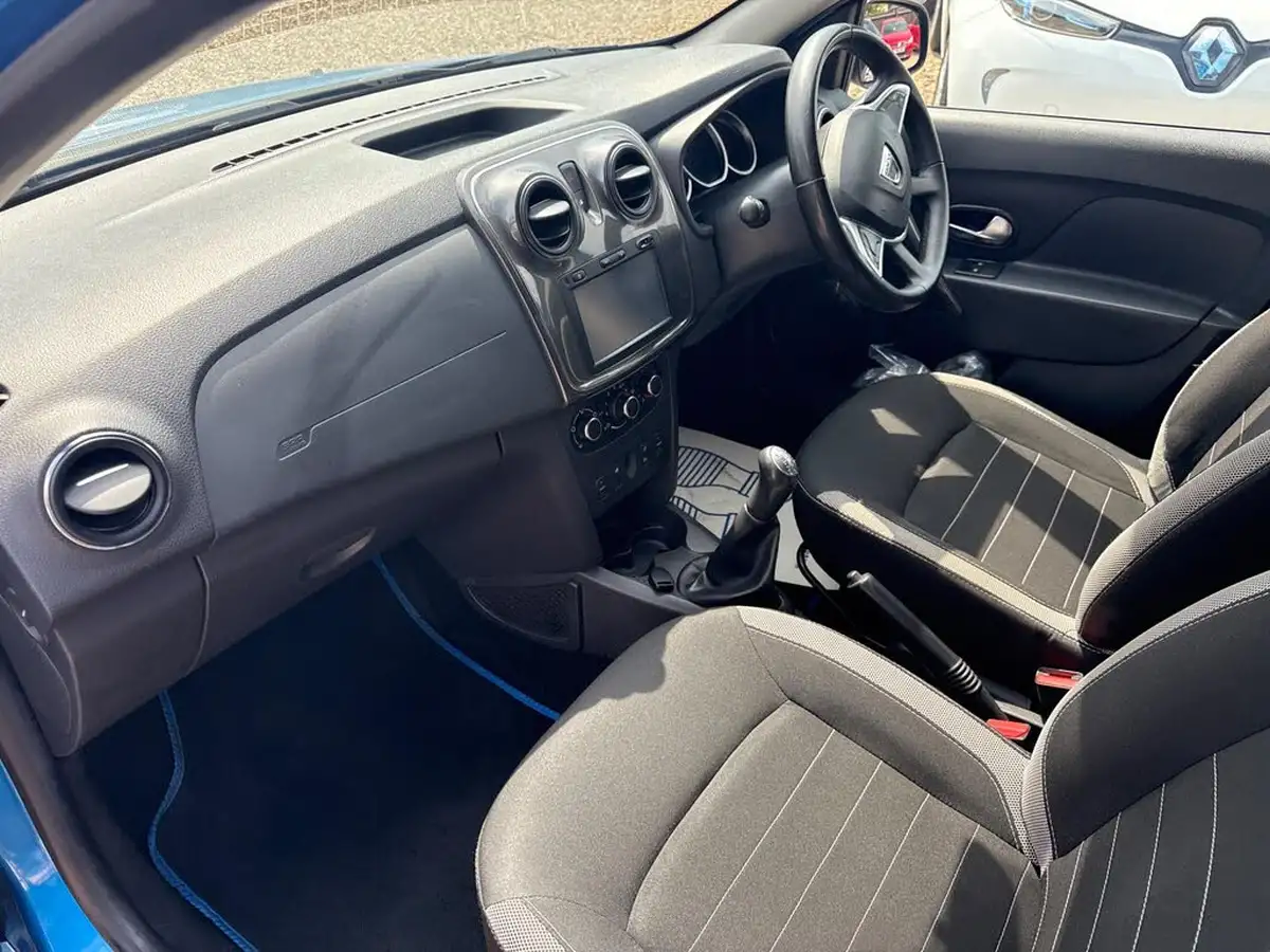 2017-dacia-sandero-stepway-09-tce-laureate-big-7