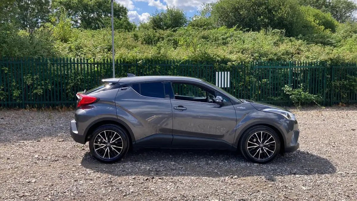 2017-toyota-c-hr-18-vvt-i-excel-big-15