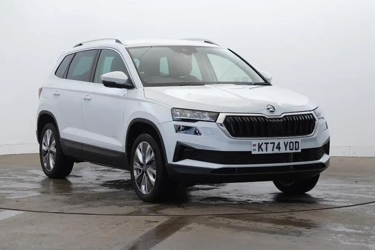 2025-skoda-karoq-15-tsi-se-l-dsg-big-0