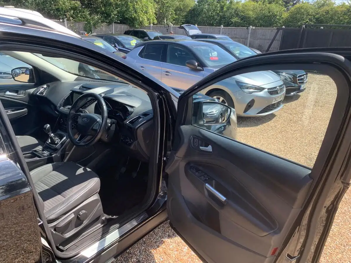 2018-ford-kuga-15tdci-titanium-big-8