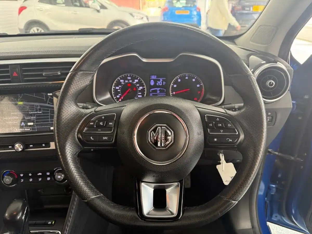 2020-mg-zs-suv-10t-gdi-exclusive-111ps-big-26