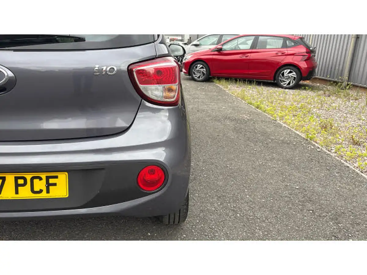 2017-hyundai-i10-10-se-big-27