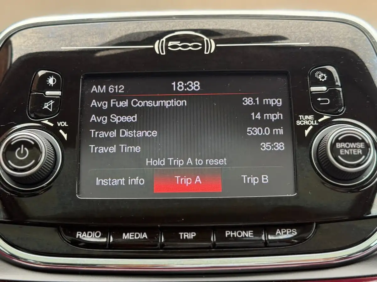 2017-fiat-500-12-lounge-dualogic-big-22