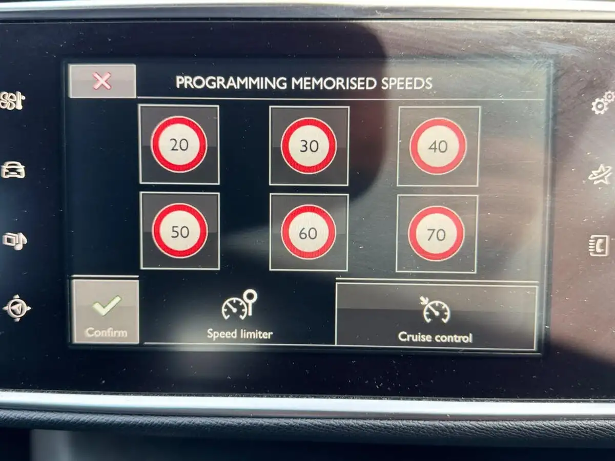 2015-peugeot-308-20-bluehdi-gt-line-20-bluehdi-big-33