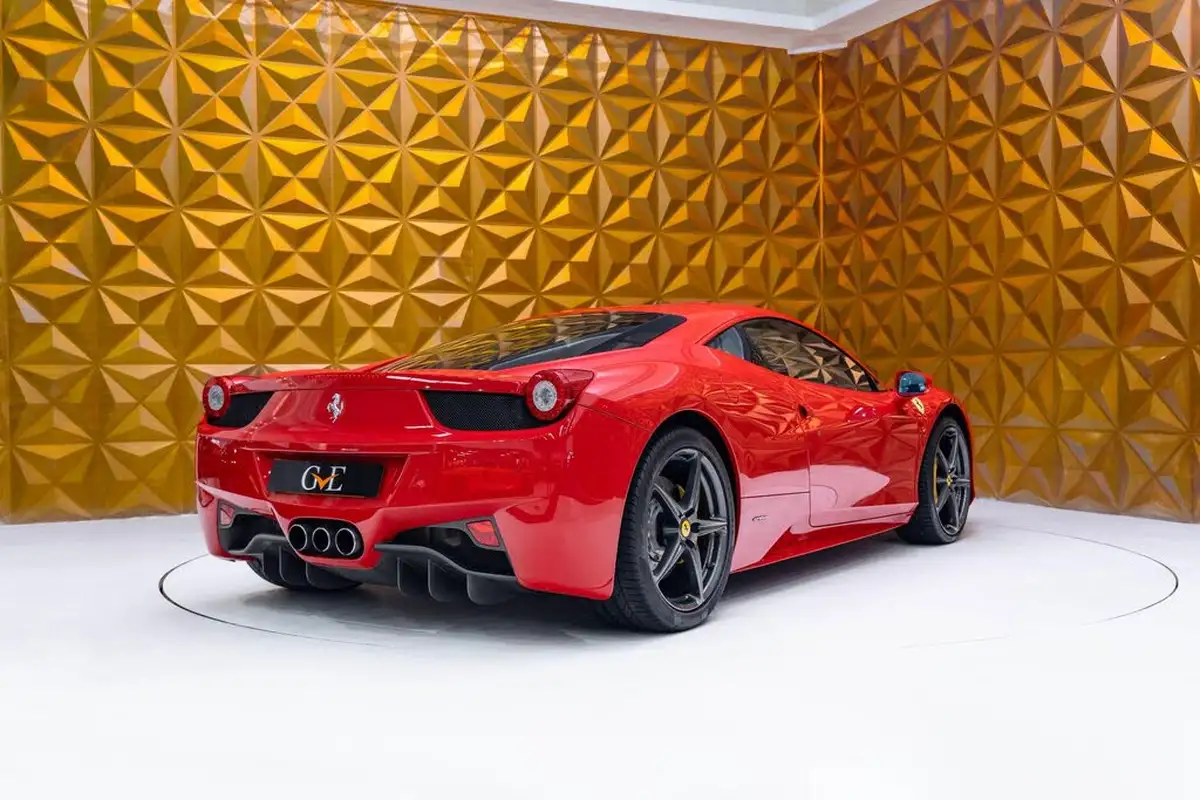 2012-ferrari-458-45-italia-big-27