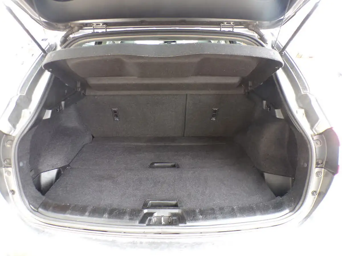 2015-nissan-qashqai-16dci-tekna-big-19