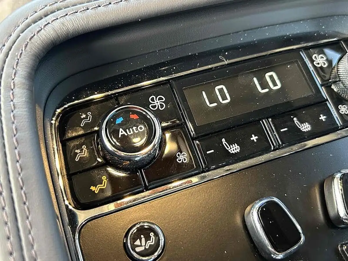 2016-bentley-mulsanne-675-speed-big-50