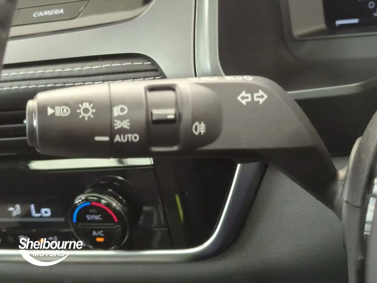 2025-nissan-qashqai-13-dig-t-n-connecta-158ps-mild-hybrid-glass-roof-pack-xtronic-big-24