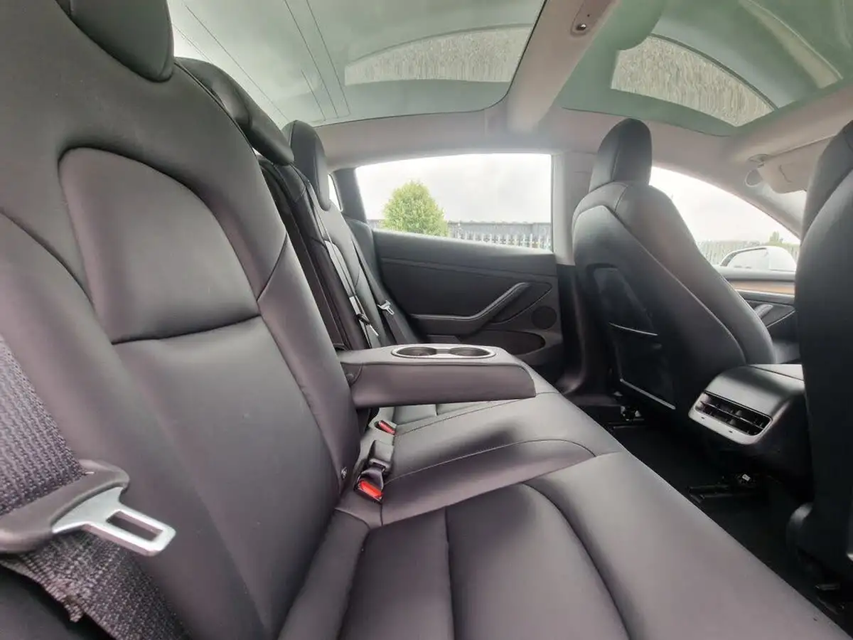 2021-tesla-model-3-e-long-range-awd-big-45