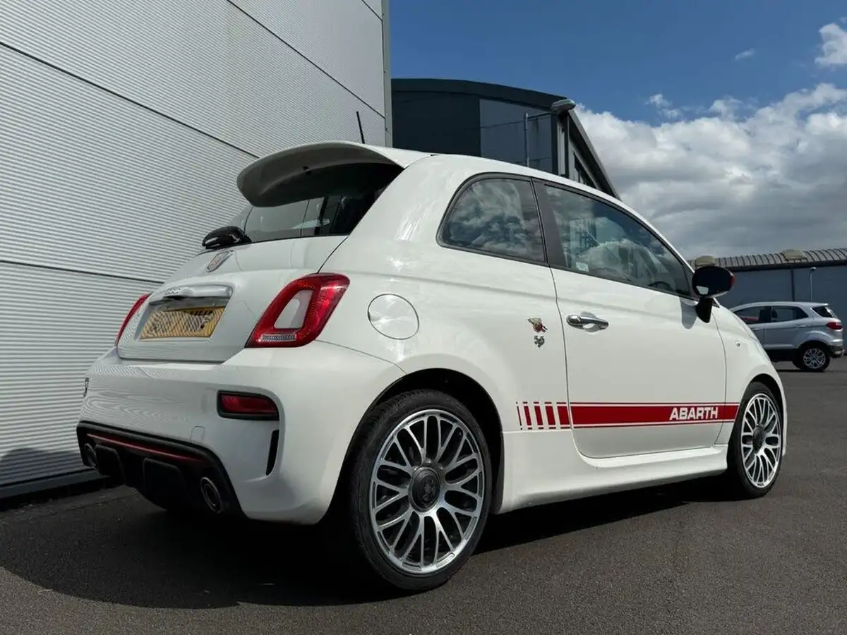 2018-abarth-595-14-tjet-big-16