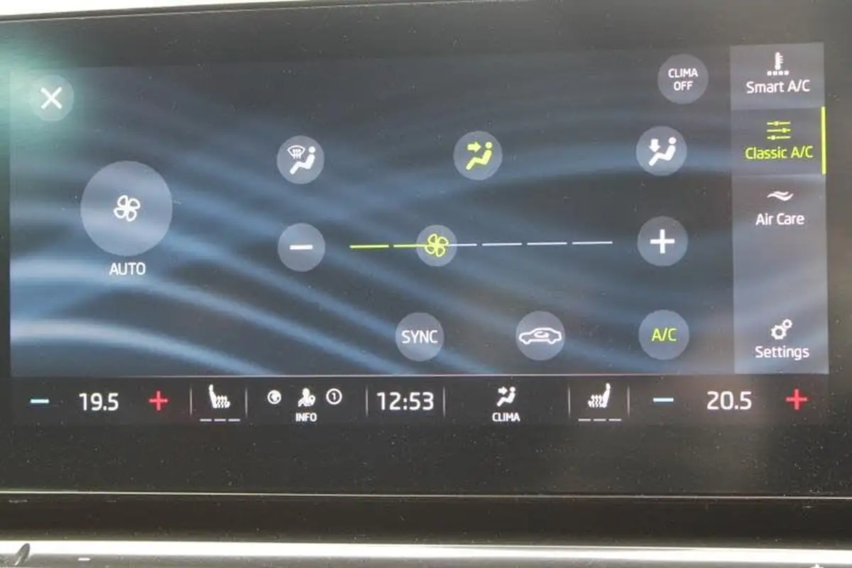 2021-skoda-octavia-20-tsi-vrs-estate-big-16