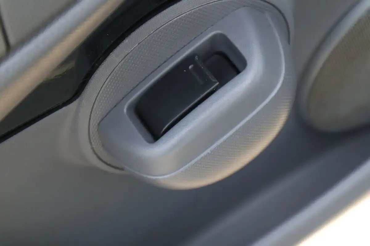 2011-toyota-aygo-10-aygo-ice-3d-big-16