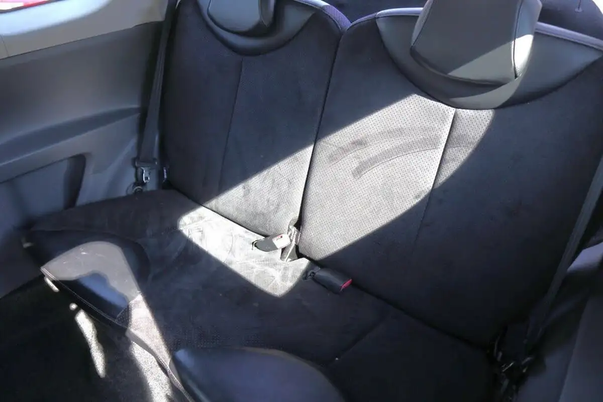 2011-toyota-aygo-10-aygo-ice-3d-big-40