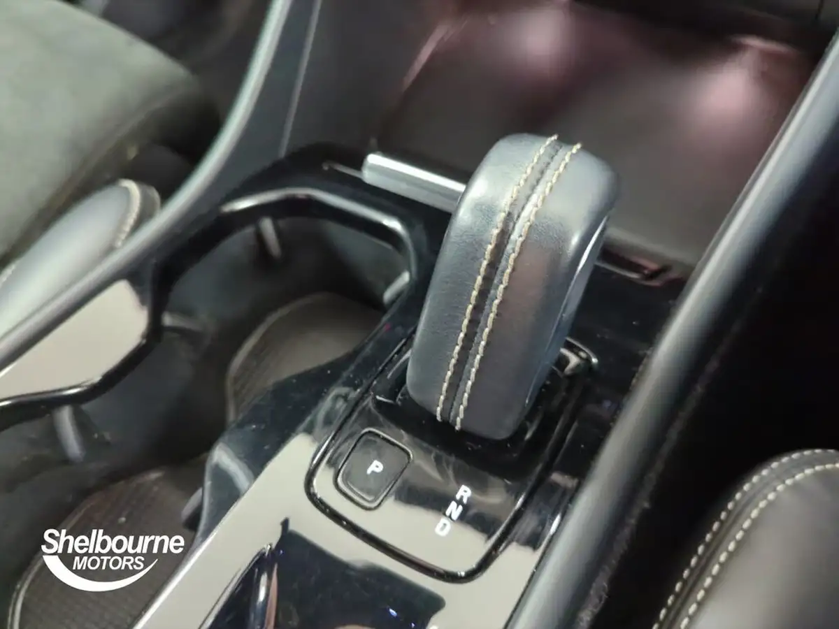 2020-volvo-xc40-15-t3-r-design-geartronic-big-26