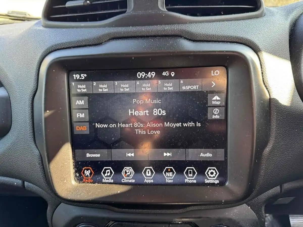 2021-jeep-renegade-10-gse-night-eagle-big-10