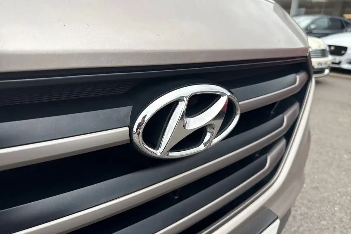 2016-hyundai-tucson-17crdi-blue-drive-se-nav-116ps-big-27