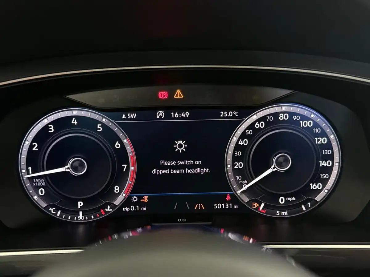 2017-volkswagen-tiguan-20-tsi-r-line-dsg-big-27