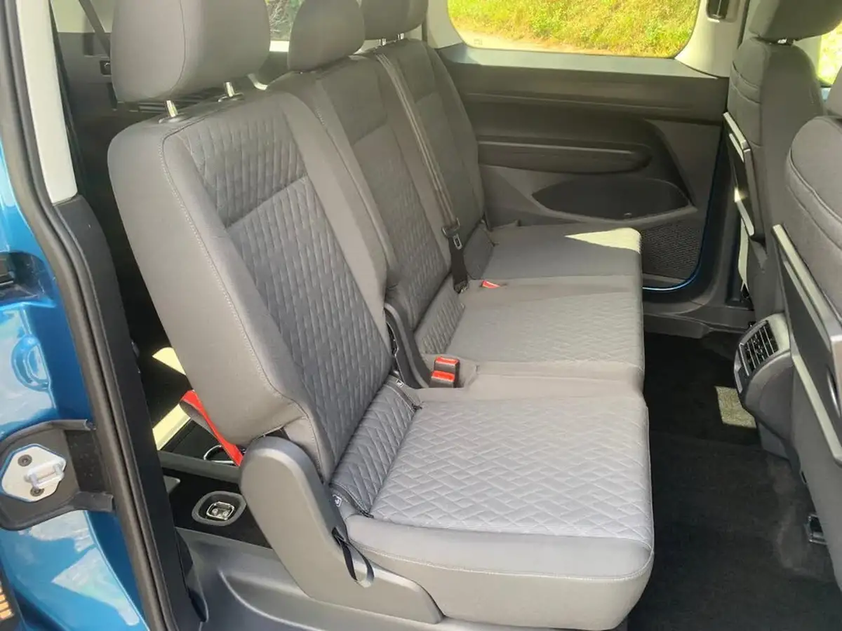 2022-volkswagen-caddy-20tdi-maxi-life-122ps-dsg-big-2