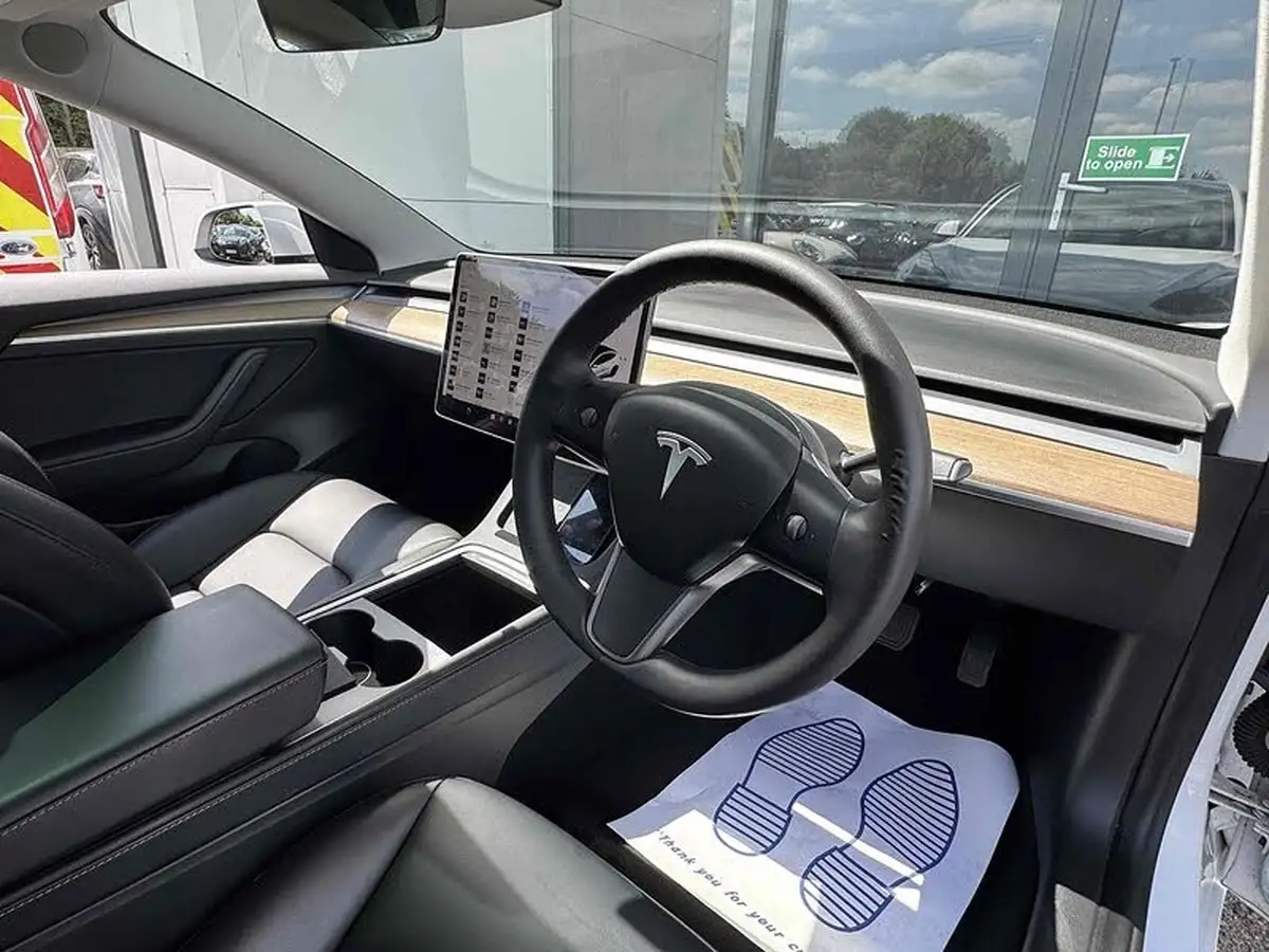 2021-tesla-model-3-e-standard-plus-big-21