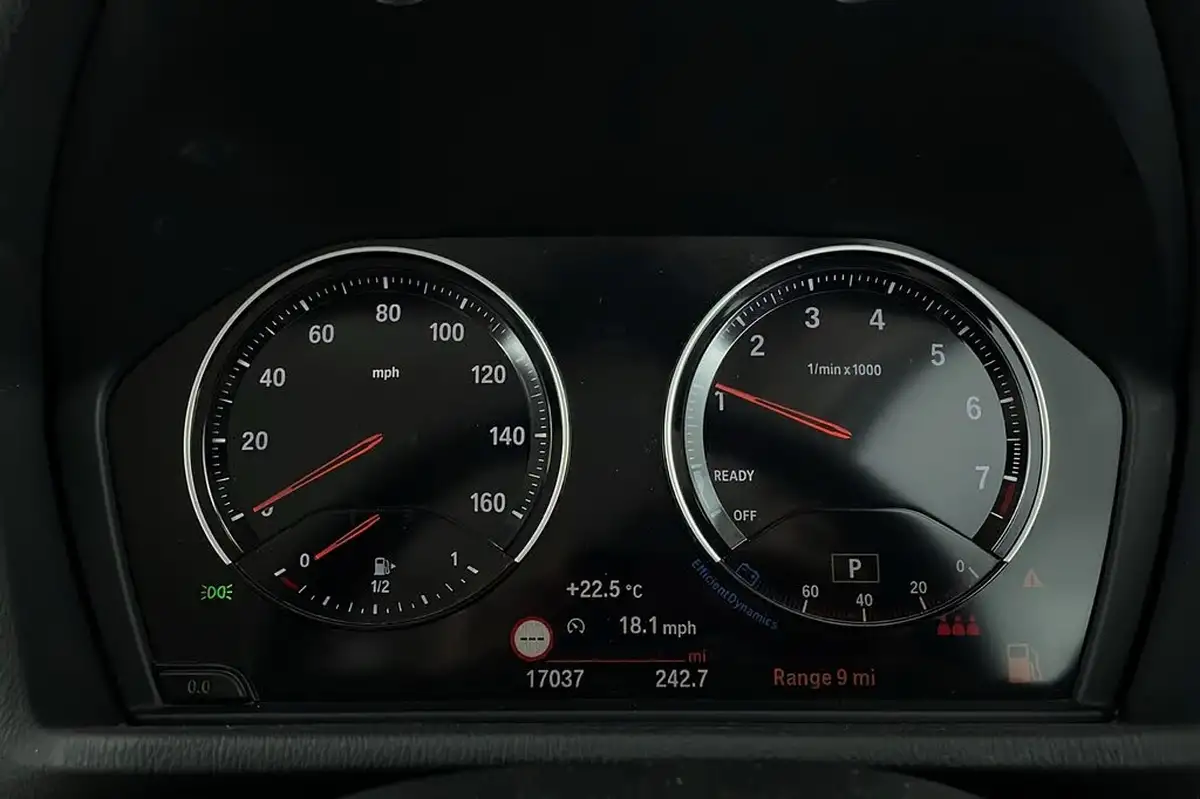 2019-bmw-x1-20-sdrive-20i-xline-sdrive-20i-big-12
