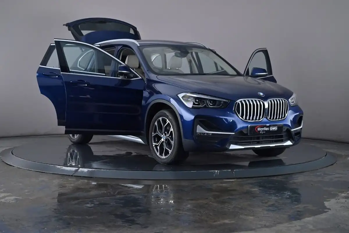 2019-bmw-x1-20-sdrive-20i-xline-sdrive-20i-big-36