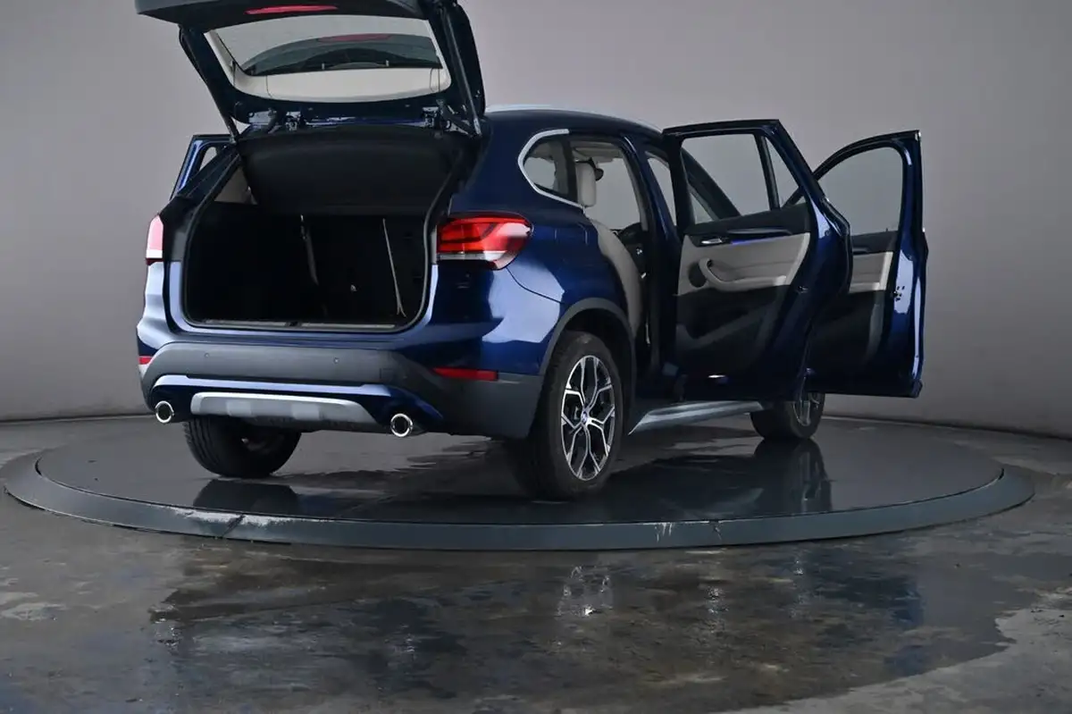 2019-bmw-x1-20-sdrive-20i-xline-sdrive-20i-big-60