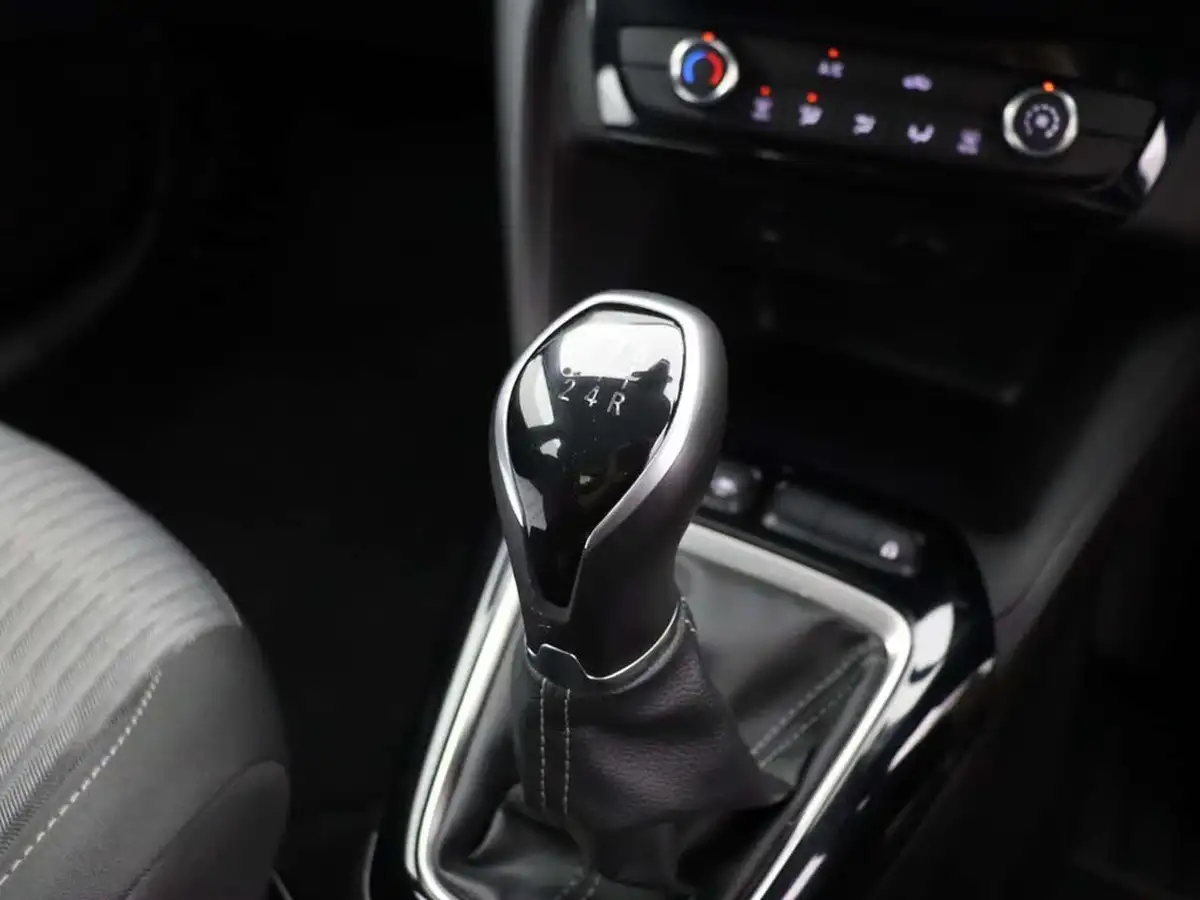 2022-vauxhall-corsa-12i-design-big-26