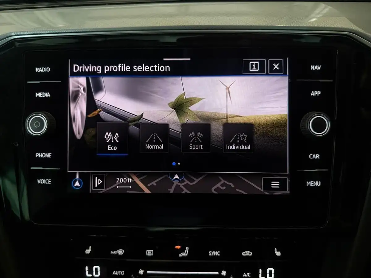 2021-volkswagen-passat-14-tsi-gte-saloon-4d-big-69