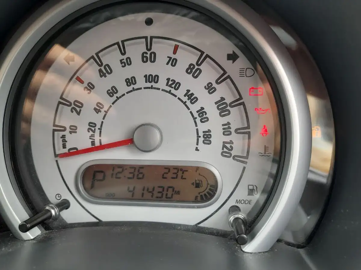 2010-vauxhall-agila-12-s-1242cc-auto-big-8