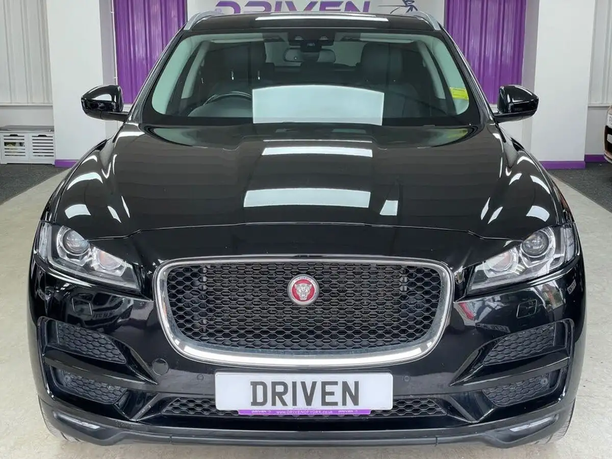 2018-jaguar-f-pace-20-i4d-portfolio-180ps-awd-auto-big-6